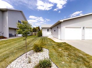 1106 34th Ave SW, Minot, ND 58701