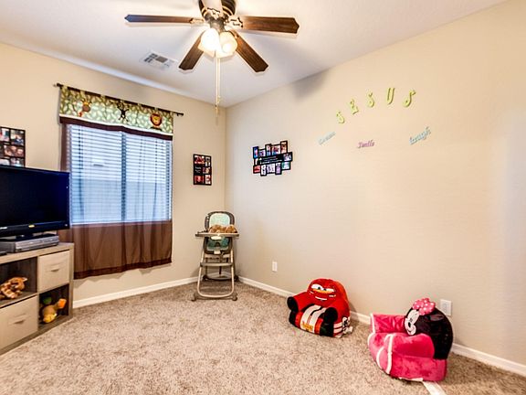 5th image of 33018 N Pebble Creek Dr