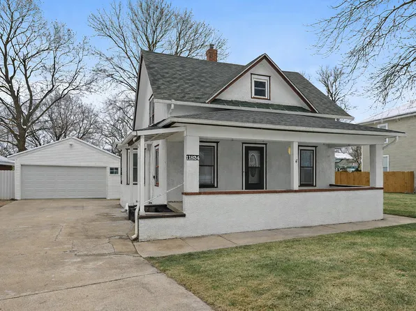 11824 Prairie Ave, Hebron, IL 60034