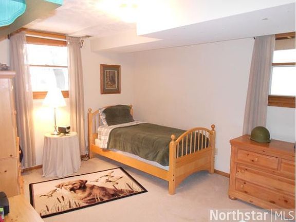 5th image of 2777 Hadley Ave N