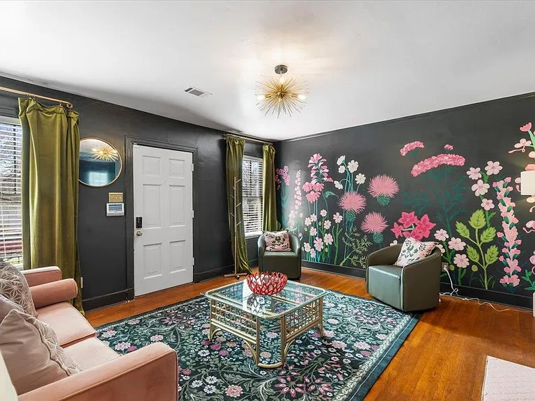 1790 Lyndale Ave — Photo 2