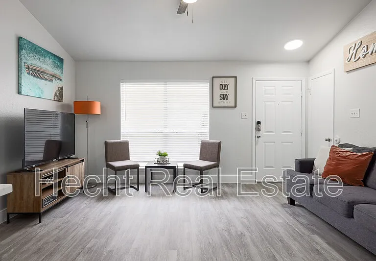 2308 Fuzz Fairway #B — Photo 7