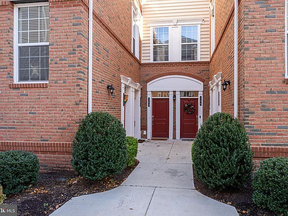 4th image of 23255 Milltown Knoll Sq #103