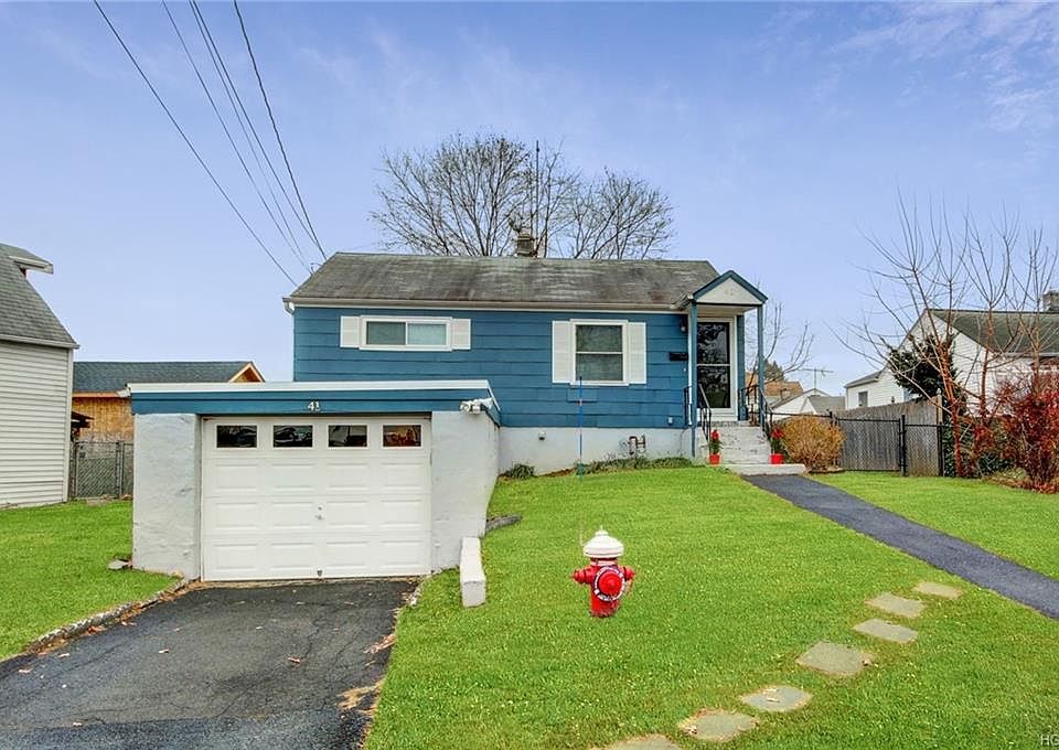 1st image of 41 Major Andre Dr