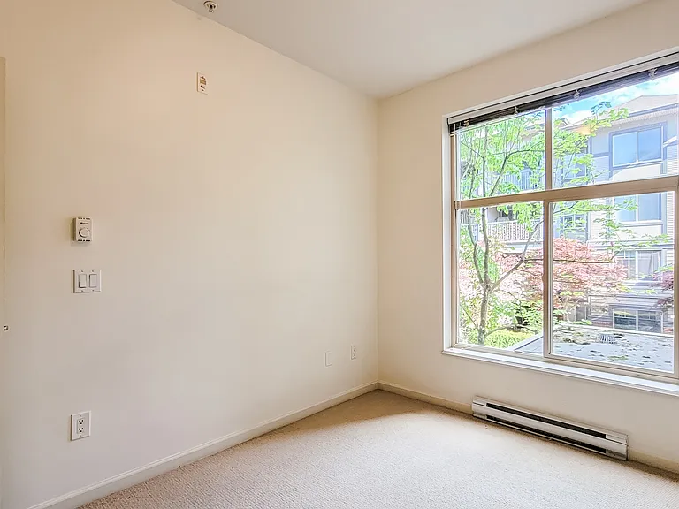 2477 Kelly Ave #213 — Photo 15