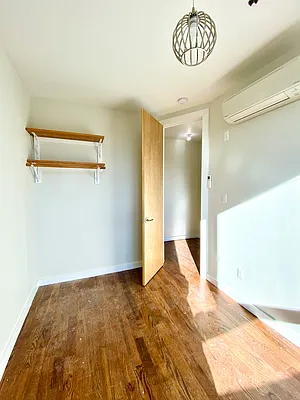 Rented by Nooklyn NYC LLC | media 23