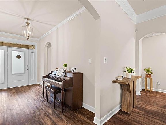 2nd image of 9855 Maxwell Run