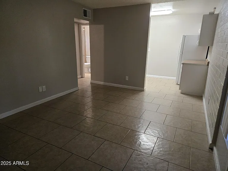 902 E Southern Ave #2 — Photo 2