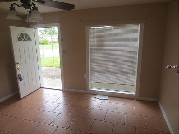 3rd image of 2813 Sprague Dr