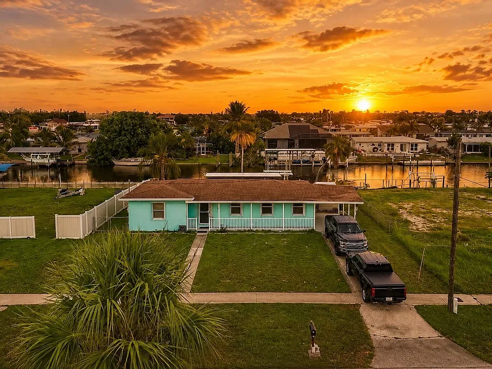 21748 Edgewater Dr