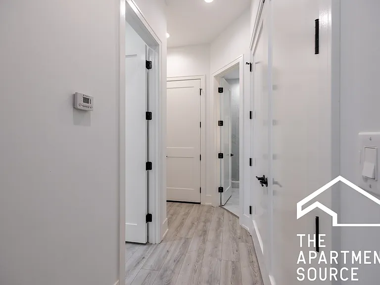 1814 W Thomas St #2R — Photo 12