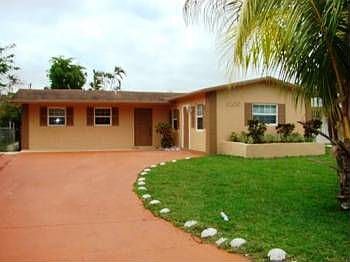 1st image of 6200 SW 9th Pl