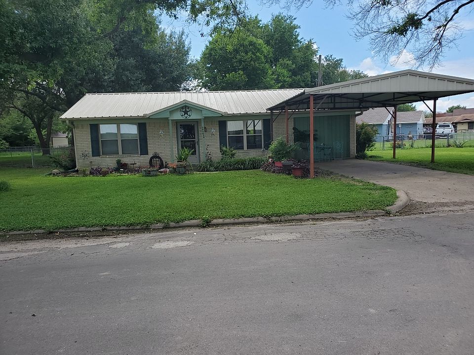 1st image of 221 W Alene Dr