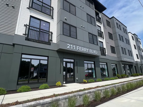 211 Ferry Blvd
