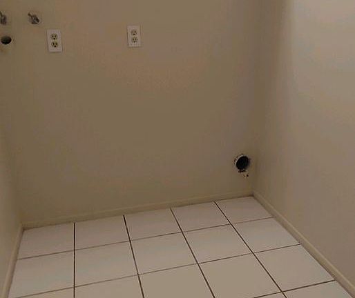 5th image of 20732 Seine Ave APT J