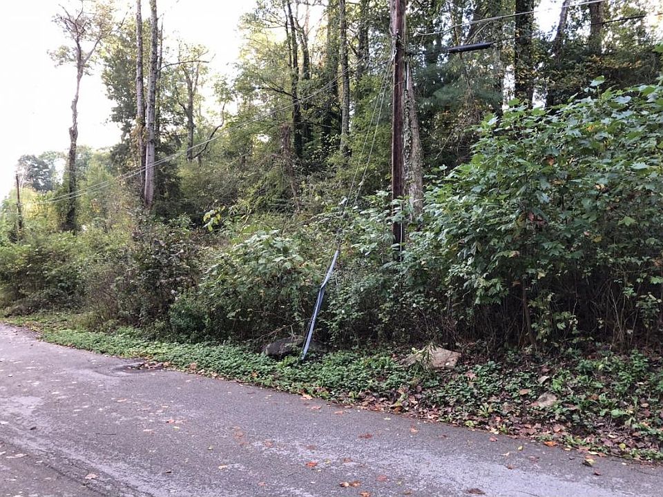 2nd image of 515 Yellow Creek Rd SE
