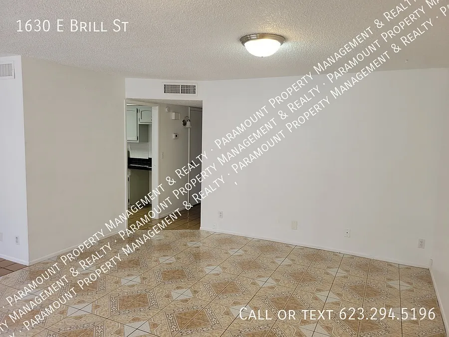 3 Bed/1 Bath ready for immediate move in! — Photo 3