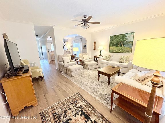 4th image of 2150 Anderson Rd Unit 1704