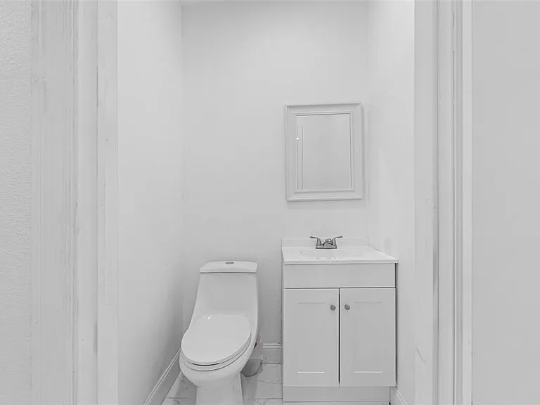 6847 Woodsman Dr — Photo 35