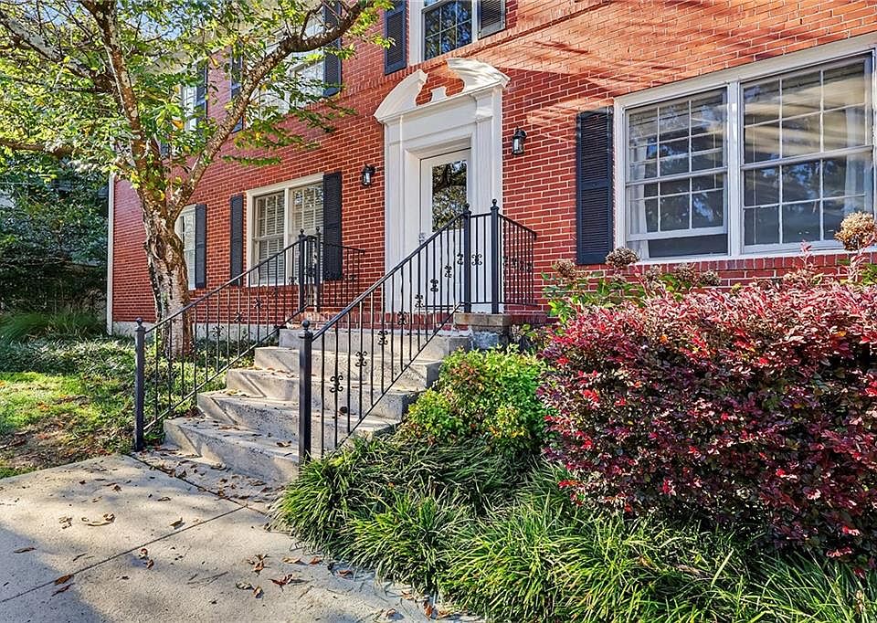1st image of 3669 Peachtree Rd NE APT 2C