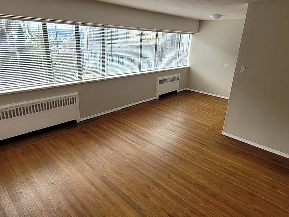 3rd image of 321 Agnes St #6