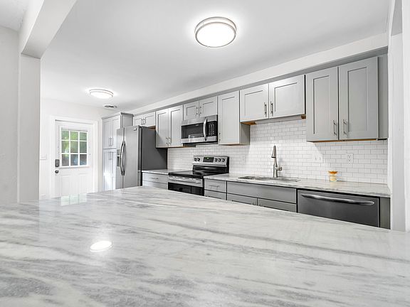 3rd image of 358 Kepner Dr NE