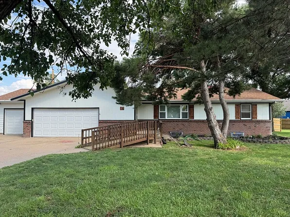 736 Scott Ave, Salina, KS 67401