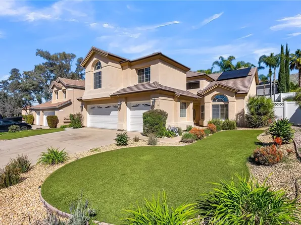 29180 Greenbrier Pl, Highland, CA 92346