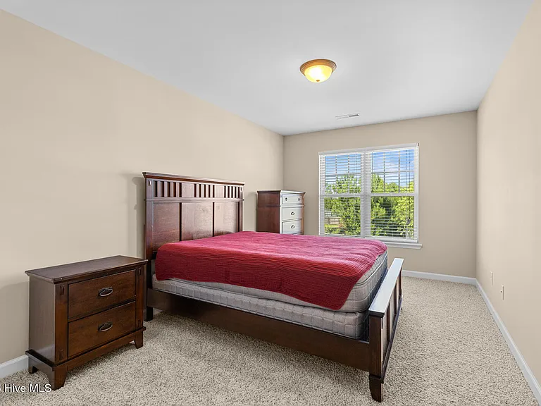 260 Breakwater Dr — Photo 21