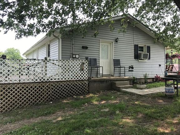 4th image of 1067 McHargue Branch Rd