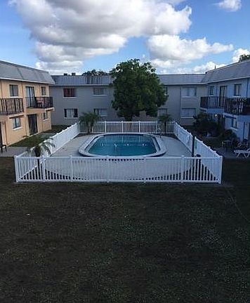 5th image of 2951 Central Ave APT 208