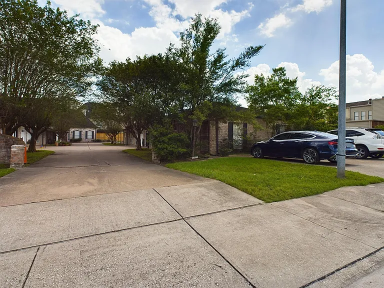 5627 Winsome Ln — Photo 35