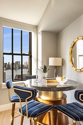 Rented by Compass | media 59