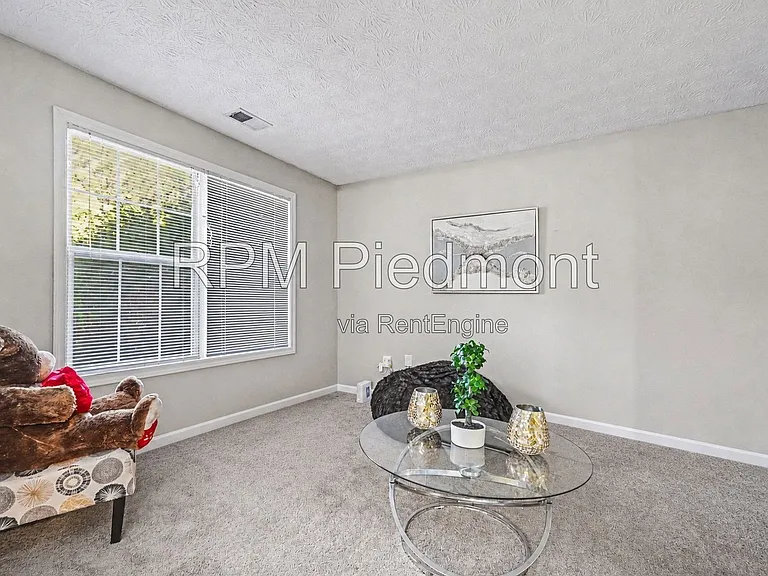 550 Claudel Ct SW — Photo 7
