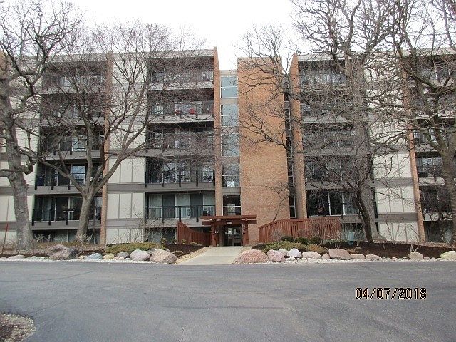 1st image of 6000 Oakwood Dr APT 6C