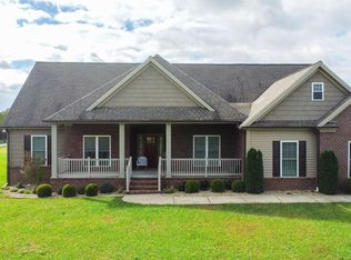 1002 Maxton Park Ln, Paducah, KY 42001