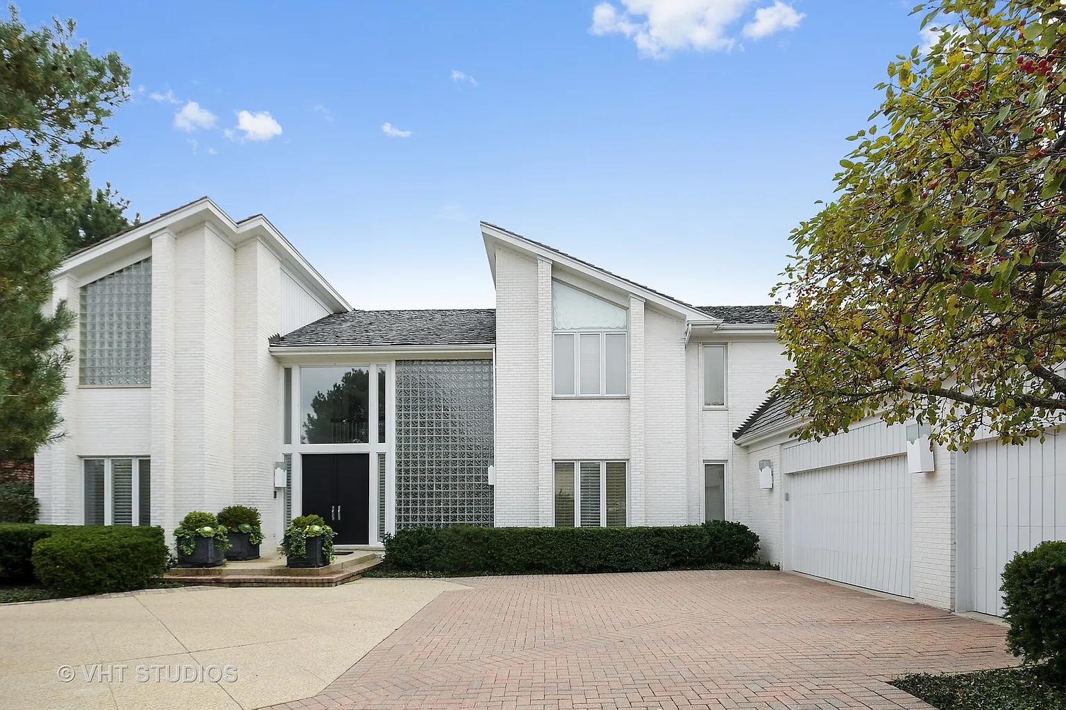 1830 Hybernia Dr photo 1