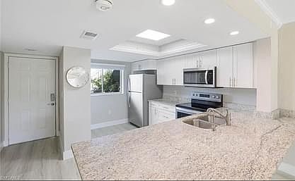 3rd image of 152 Cypress Way E #1206
