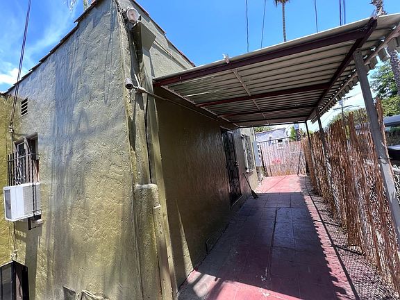 4th image of 6164A Outlook Ave