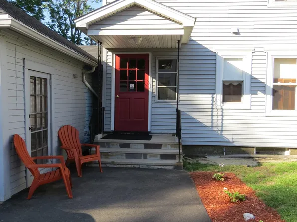 206 Lincoln Ave APT 2, Rumford, ME 04276