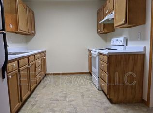 501 Cedar St, Brandon, IA 52210