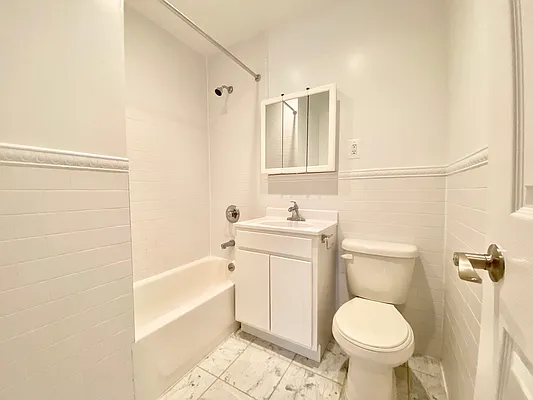 Rented by Living New York | media 14