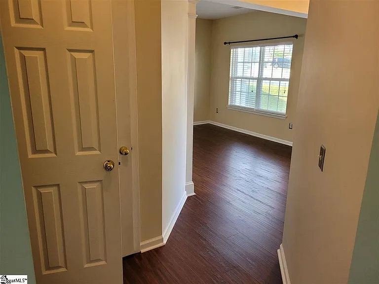 206 Chartwell Dr — Photo 9