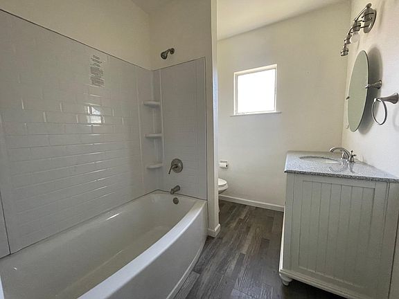 4th image of 3375 E Terrace Ave #3375