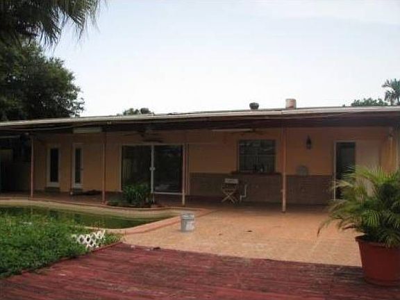 PATIO/DECK/POOL