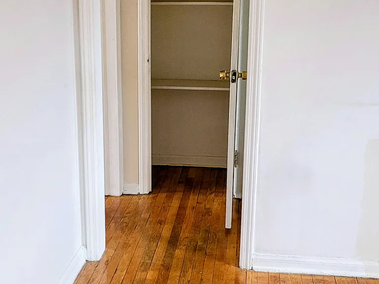 37A 16th Ave #A — Photo 8