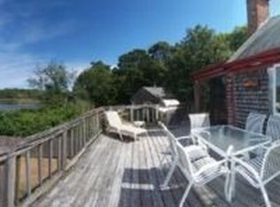 8 Walley Ct, Hyannis, MA 02601