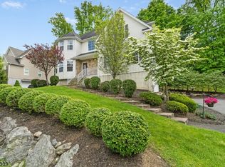 62 Bowers Dr, Hackettstown, NJ 07840