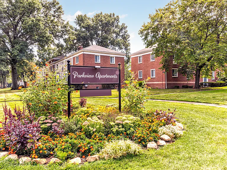 Parkview Apartments — Photo 17