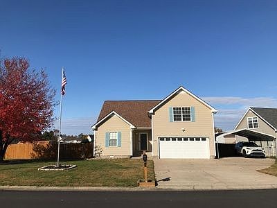 1st image of 3866 Mackenzie Dr